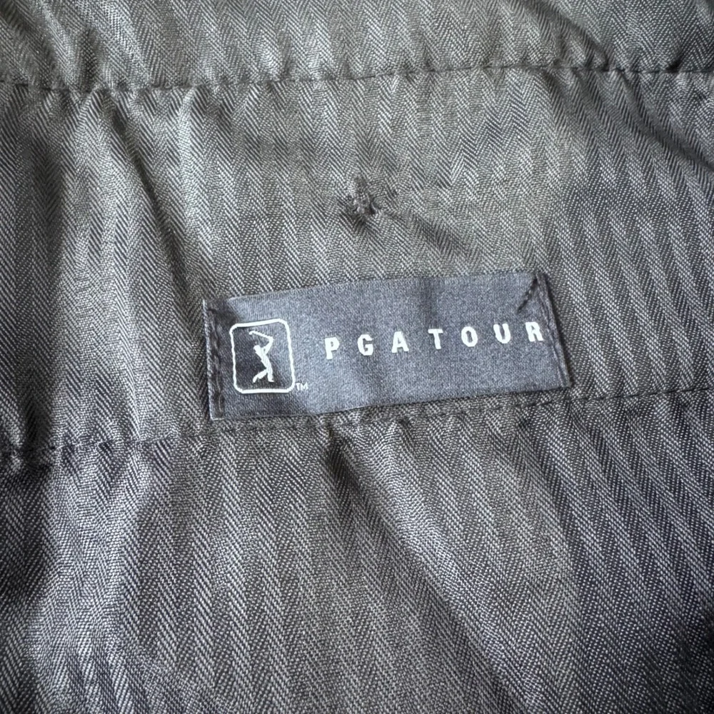 PGA TOUR Mens Shorts Black Pleated Expandable‎ Waistband Golf Casual Size 44